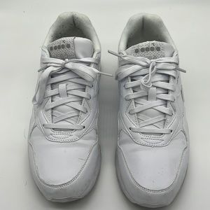 Lightly used Diadora N.92